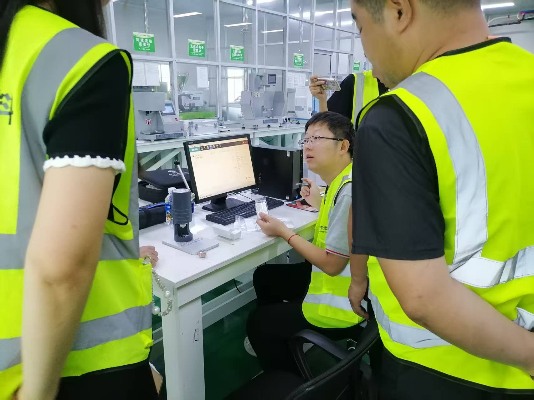 河南平遠新材料科技有限公司實驗室引入日本島津高端檢測設備并完成技術培訓